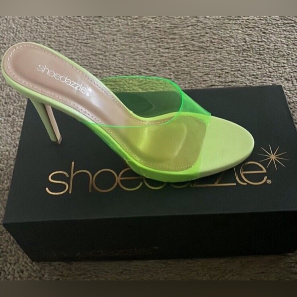 NWT Super cute trendy neon green clear slip on heels